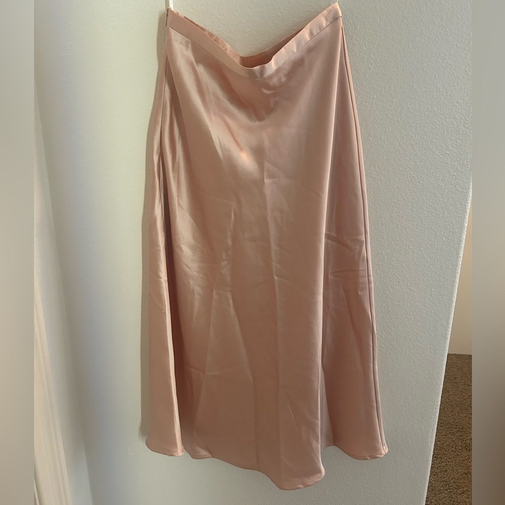 Commense High Waisted Satin Flowy Midi Skirt - XS